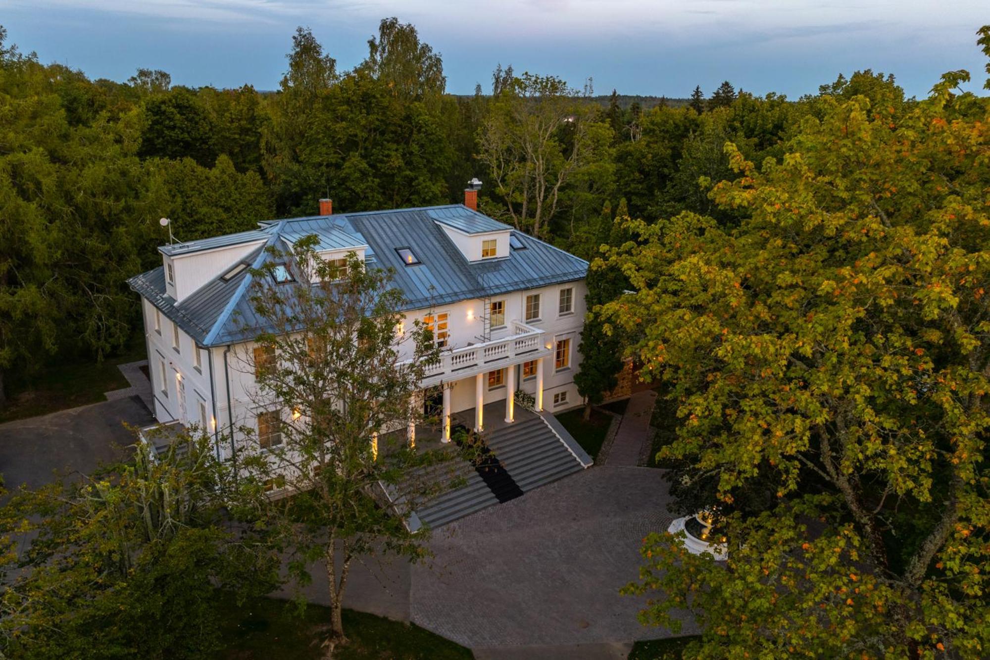 The Manor Sports & Spa Tõrve 外观 照片