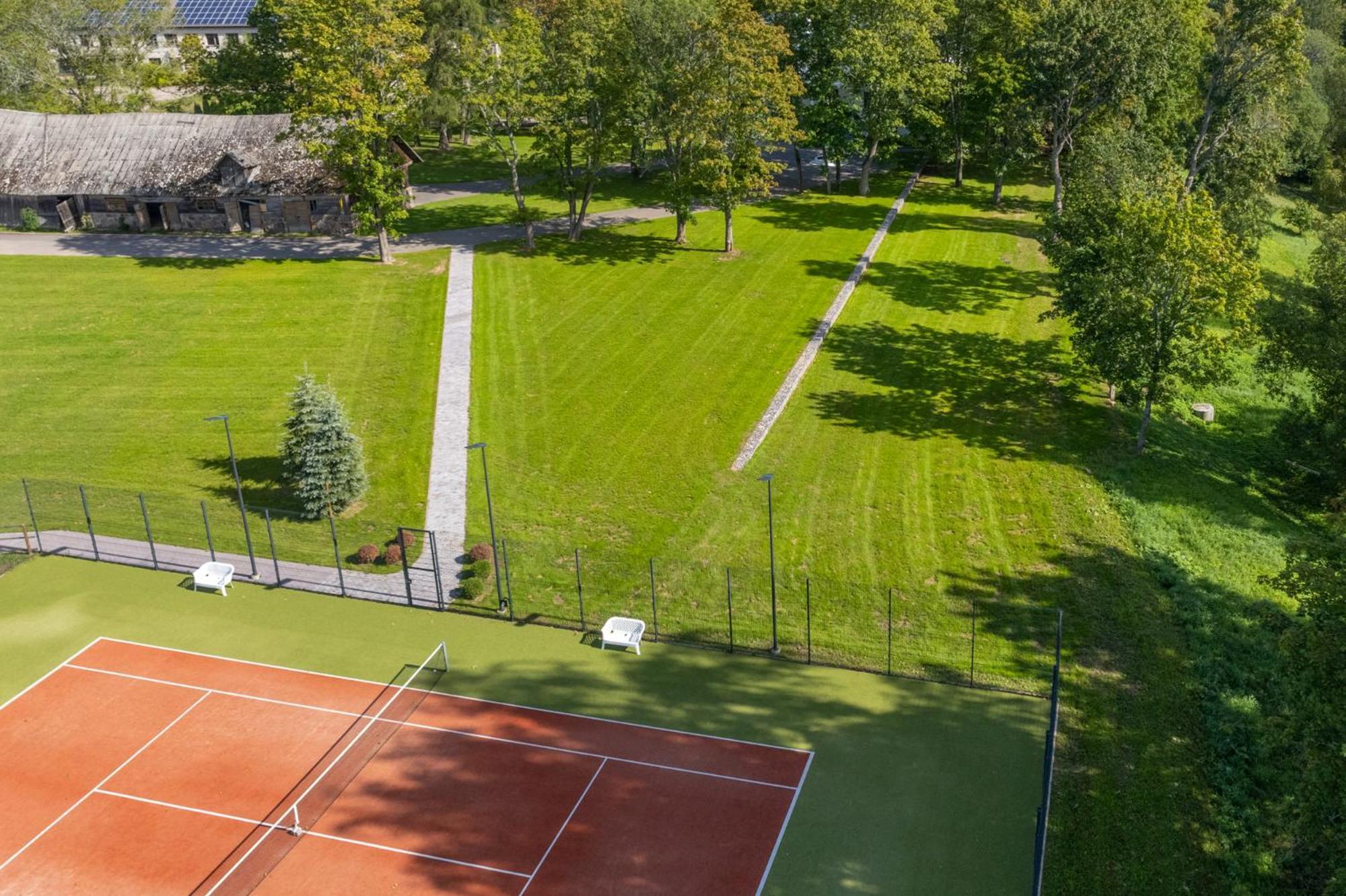 The Manor Sports & Spa Tõrve 外观 照片