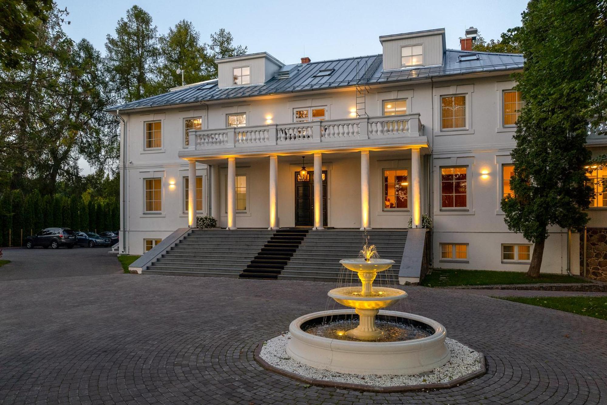 The Manor Sports & Spa Tõrve 外观 照片