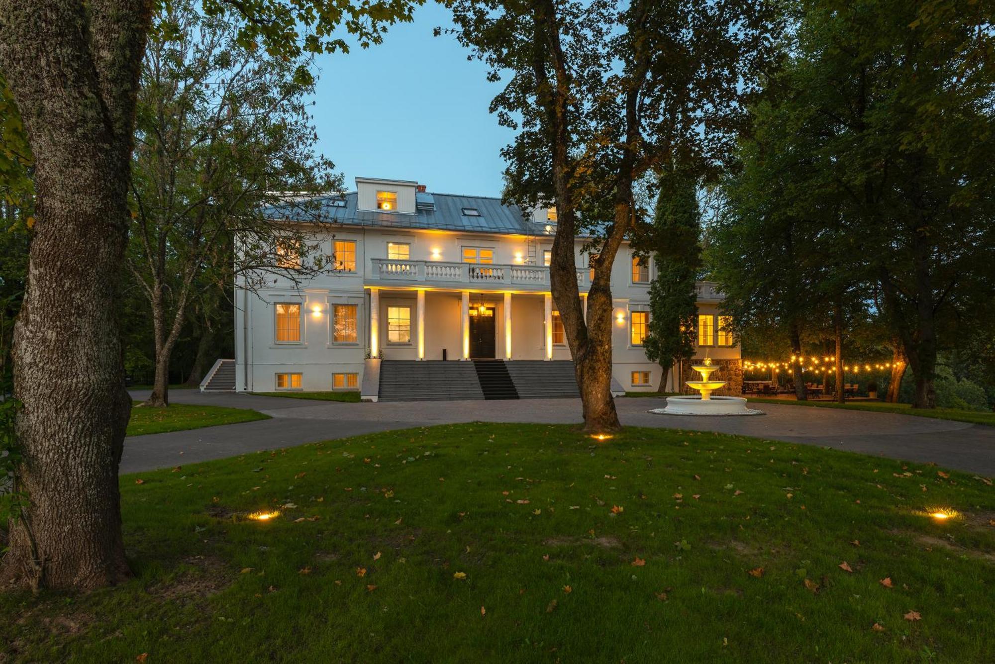 The Manor Sports & Spa Tõrve 外观 照片
